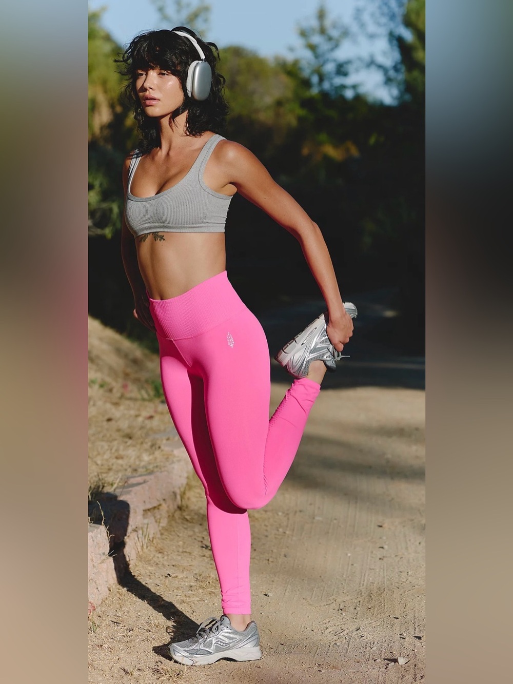 NWOT Women’s Free People Good Karma hot pink Leggings size medium